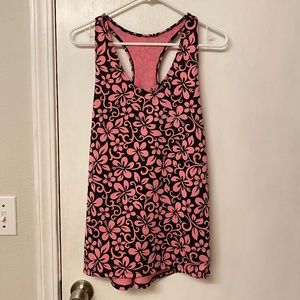 BOA women’s Running top. NWT